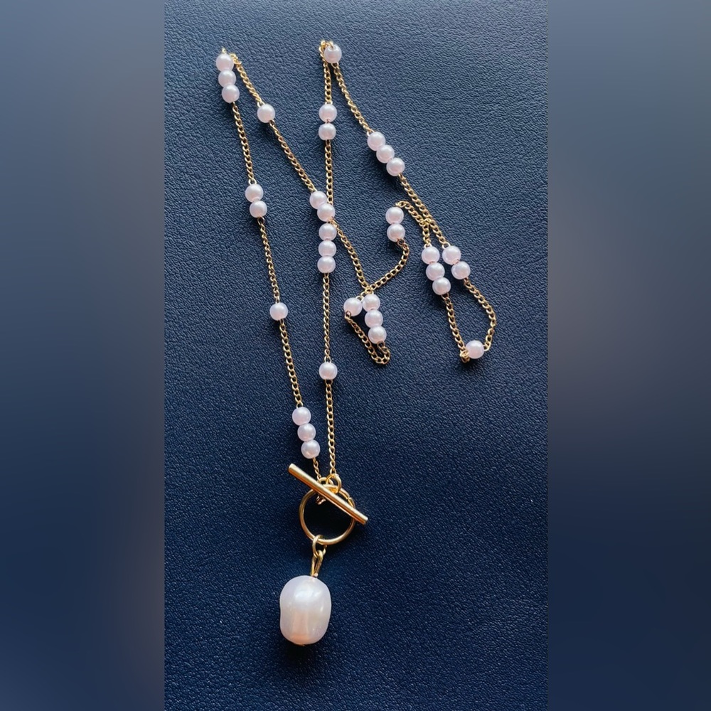 Brand New Elegant Baroque Faux Pearl Necklace - Picture 3 of 6